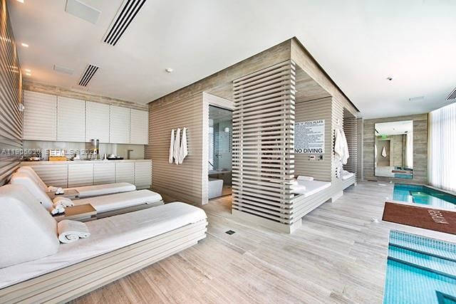 19575 Collins Ave, Unit 16, Sunny Isles Beach, FL 33160 Photo