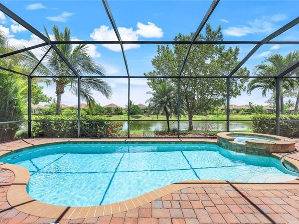28087 Kerry CT, BONITA SPRINGS, FL 34135