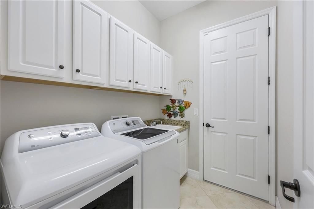 28087 Kerry Ct, Bonita Springs, FL 34135 Photo