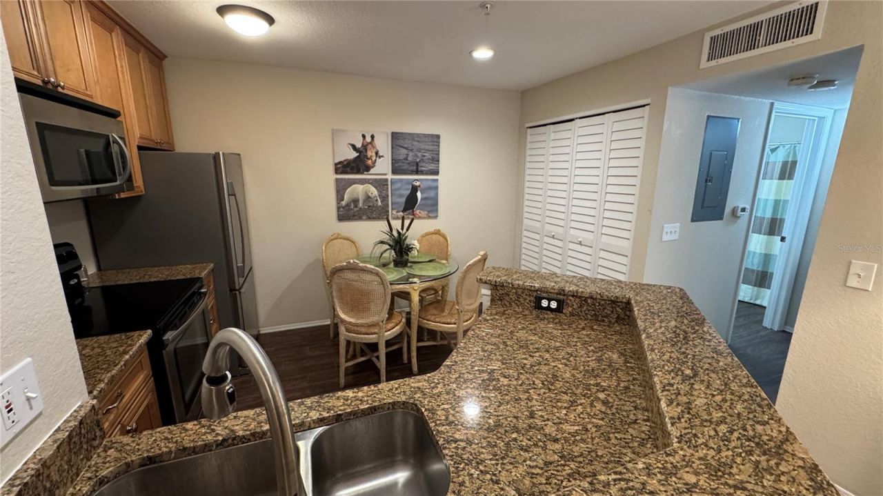 850 S Tamiami Trail, Unit 603, Sarasota, FL 34236 Photo