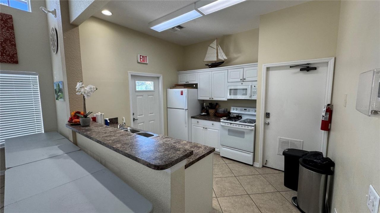 850 S Tamiami Trail, Unit 603, Sarasota, FL 34236 Photo