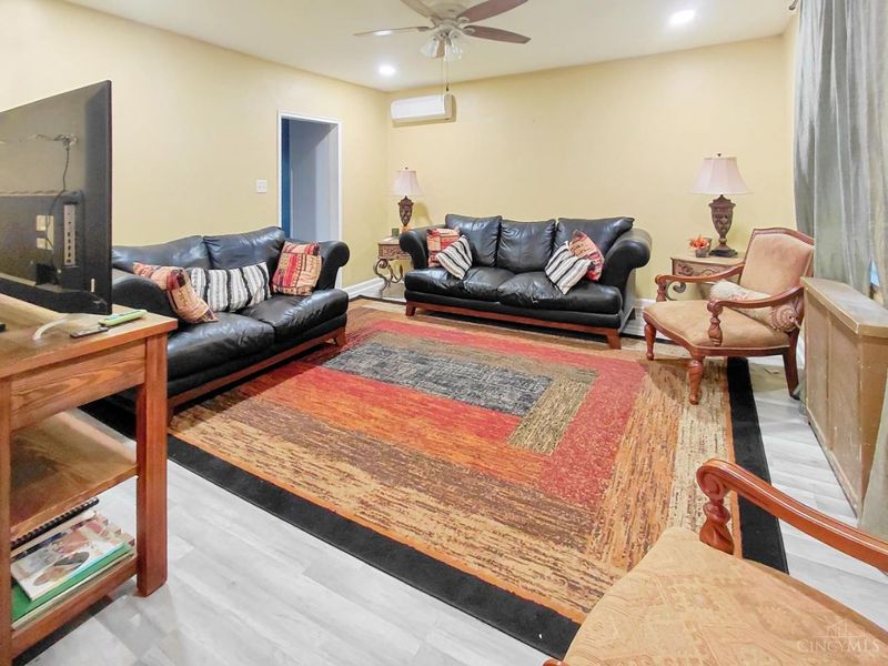 5751 Belmont Avenue, Cincinnati, OH 45224 Photo 2