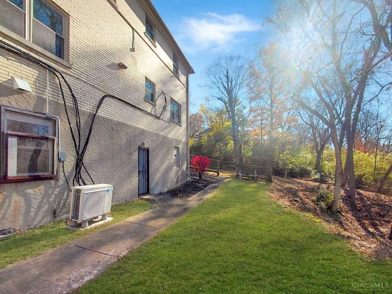 5751 Belmont Avenue, Cincinnati, OH 45224 Photo 24
