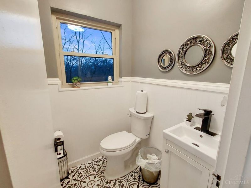 5751 Belmont Avenue, Cincinnati, OH 45224 Photo 7