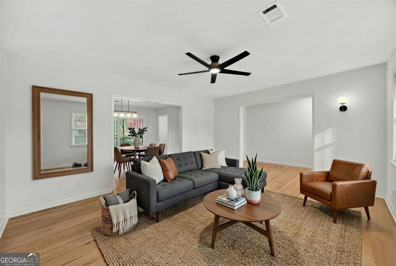 201 E Simon Terrace Nw, Atlanta, GA 30318 Main Photo