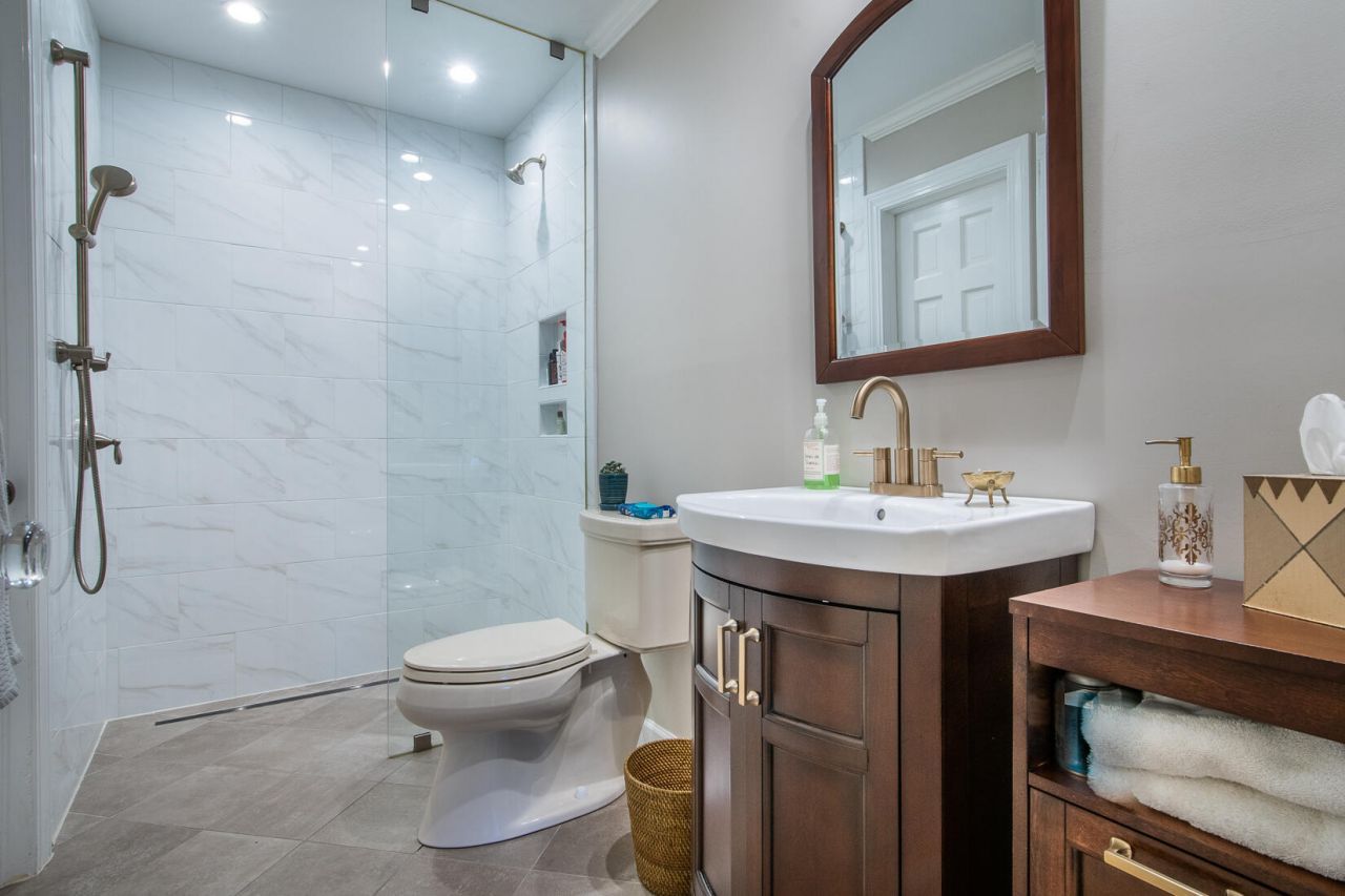 1003 Ventura Place Photo 26