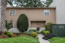 1003 Ventura Place photo 4