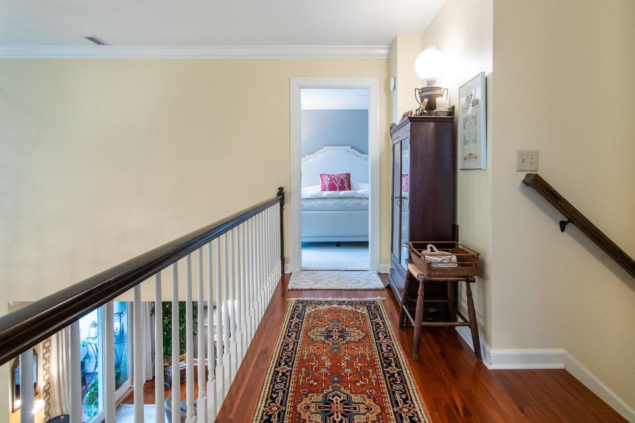 1003 Ventura Place Photo 31