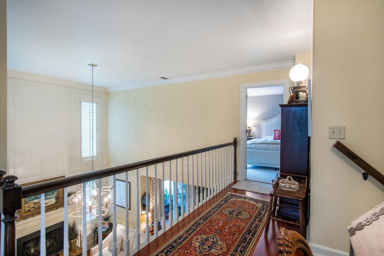 1003 Ventura Place Photo 33