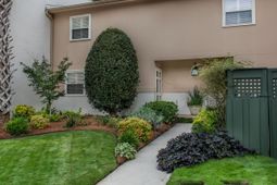 1003 Ventura Place photo 4