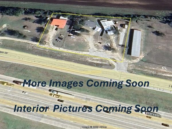 1056-1058 Ih 35 S, Abbott, TX 76621