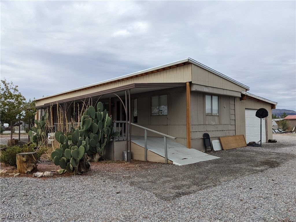1920 W Wilson Road, Pahrump, NV 89048 Main Photo