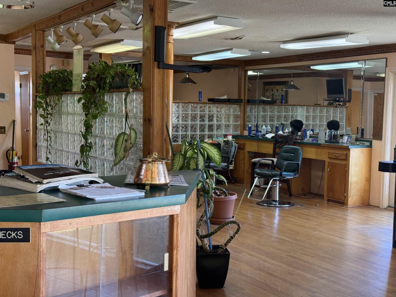 1750 Decker Boulevard Photo 25