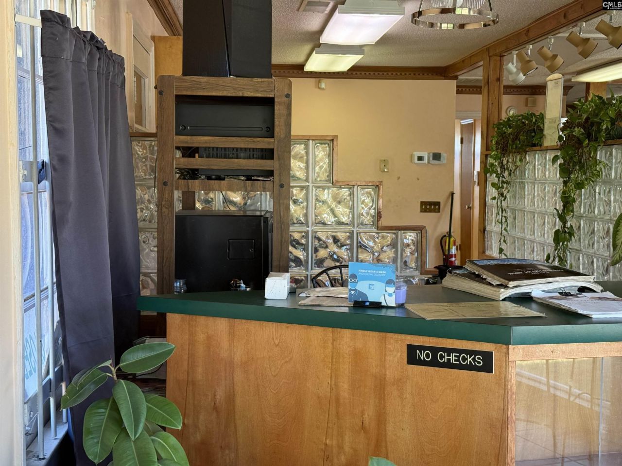 1750 Decker Boulevard Photo 27