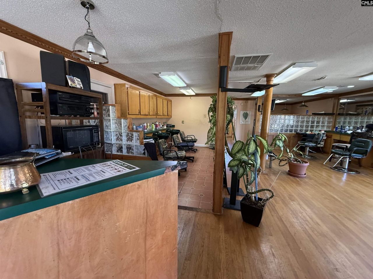 1750 Decker Boulevard Photo 30