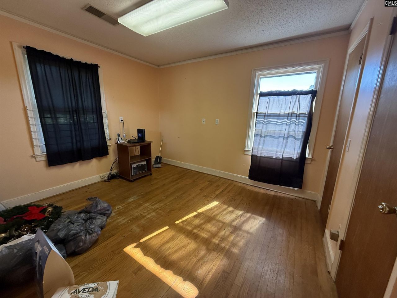 1750 Decker Boulevard Photo 33