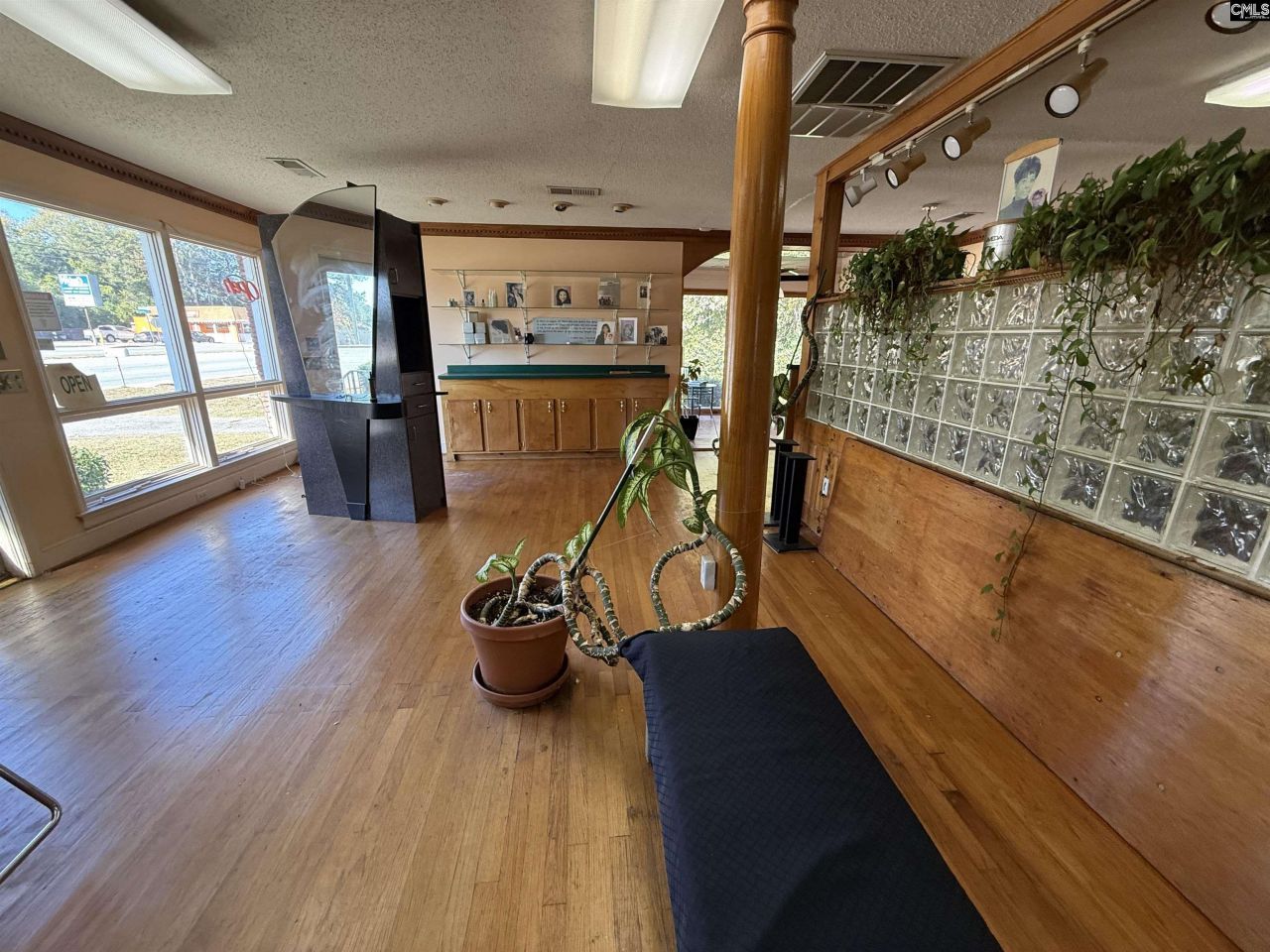 1750 Decker Boulevard Photo 45