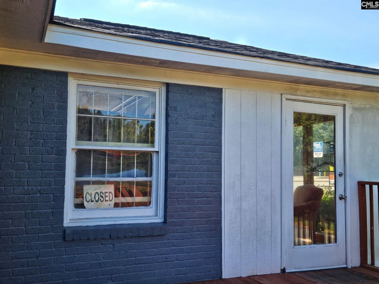 1750 Decker Boulevard Photo 7