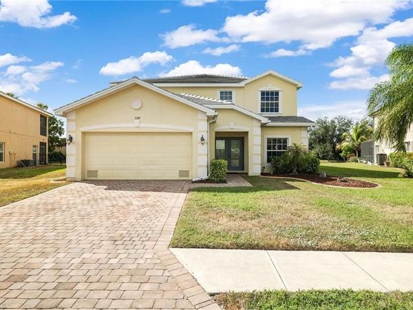 2201 Cape Heather CIR, CAPE CORAL, FL 33991