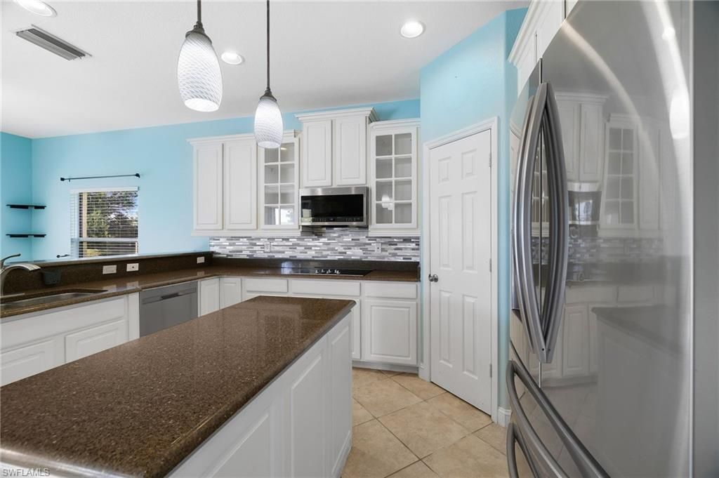 2201 Cape Heather Cir, Cape Coral, FL 33991 Photo