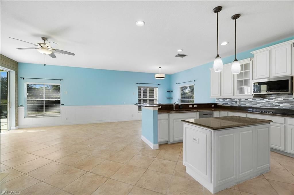 2201 Cape Heather Cir, Cape Coral, FL 33991 Photo