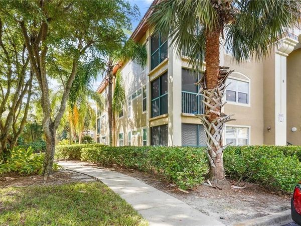 8960 Colonnades CT E, Unit 921, BONITA SPRINGS, FL 34135