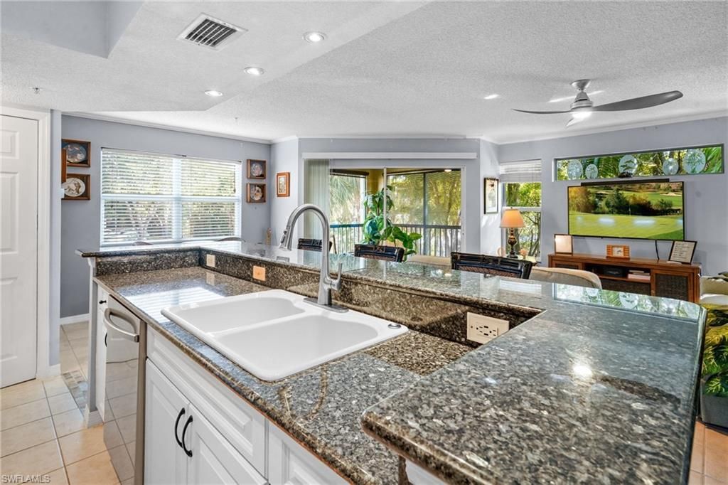 8960 Colonnades Ct E, Unit 921, Bonita Springs, FL 34135 Photo