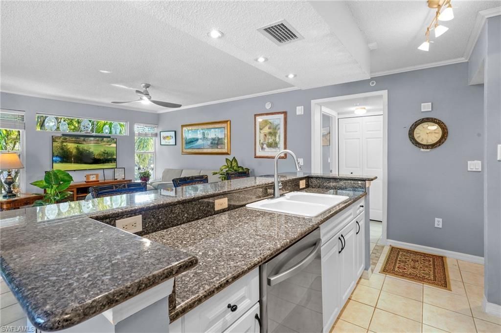 8960 Colonnades Ct E, Unit 921, Bonita Springs, FL 34135 Photo