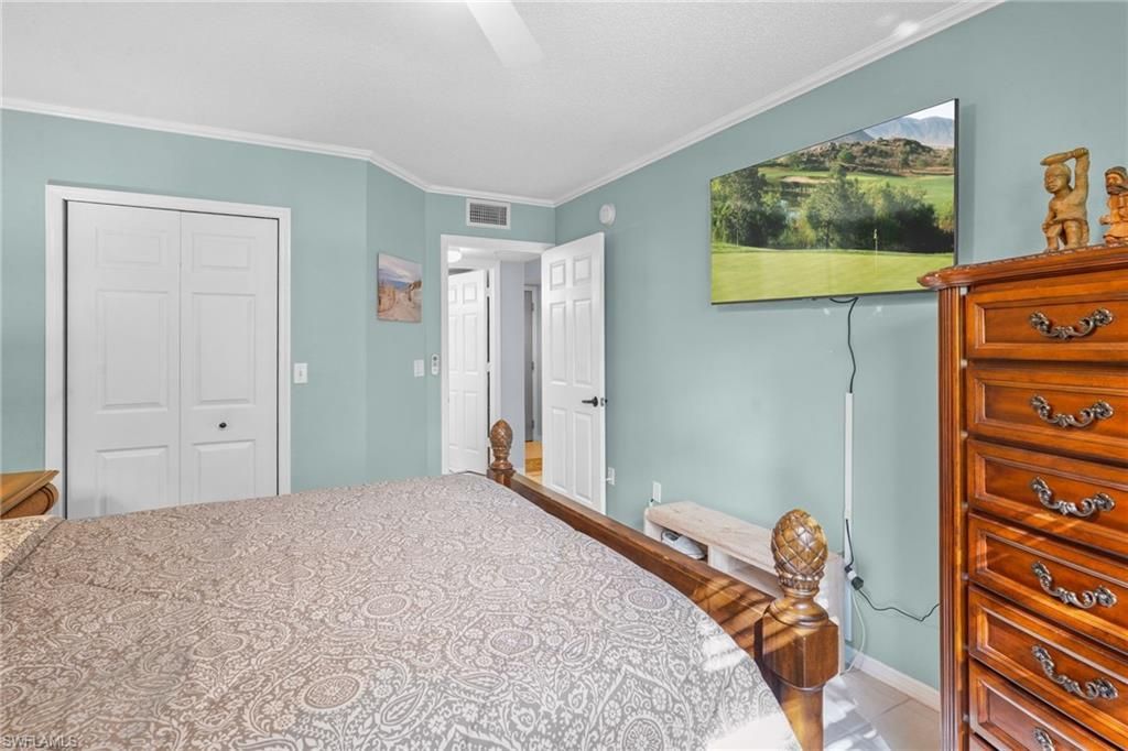 8960 Colonnades Ct E, Unit 921, Bonita Springs, FL 34135 Photo