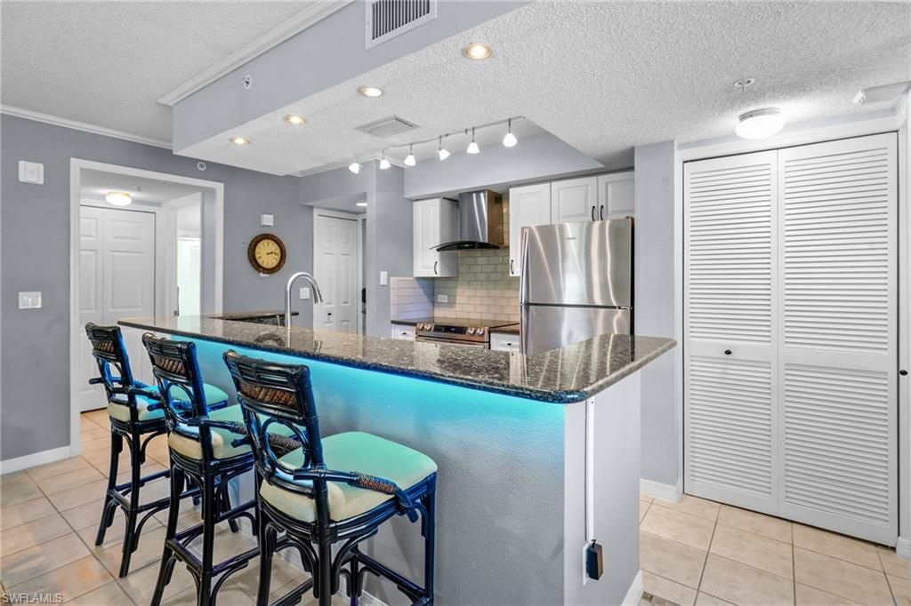 8960 Colonnades Ct E, Unit 921, Bonita Springs, FL 34135 Photo