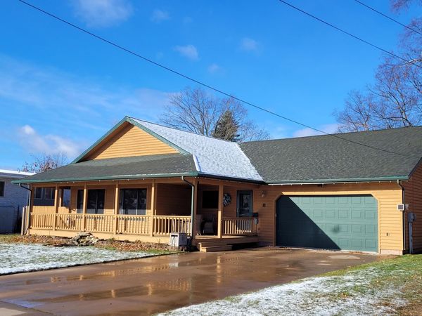 8 Countrywood DR, Kincheloe, MI 49788