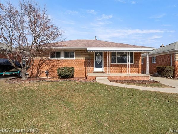 19431 STEPHENS, Eastpointe, MI 48021
