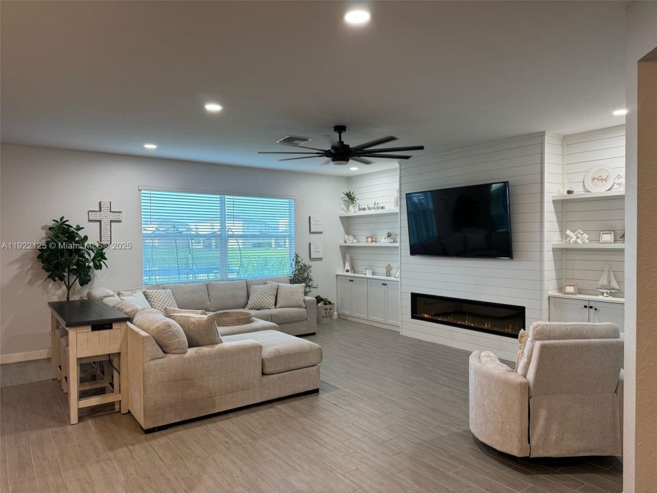 7599 NW Deysbrook Lane, Port Saint Lucie, FL 34987 Photo