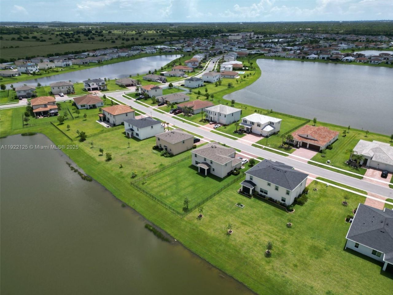 7599 NW Deysbrook Lane, Port Saint Lucie, FL 34987 Photo