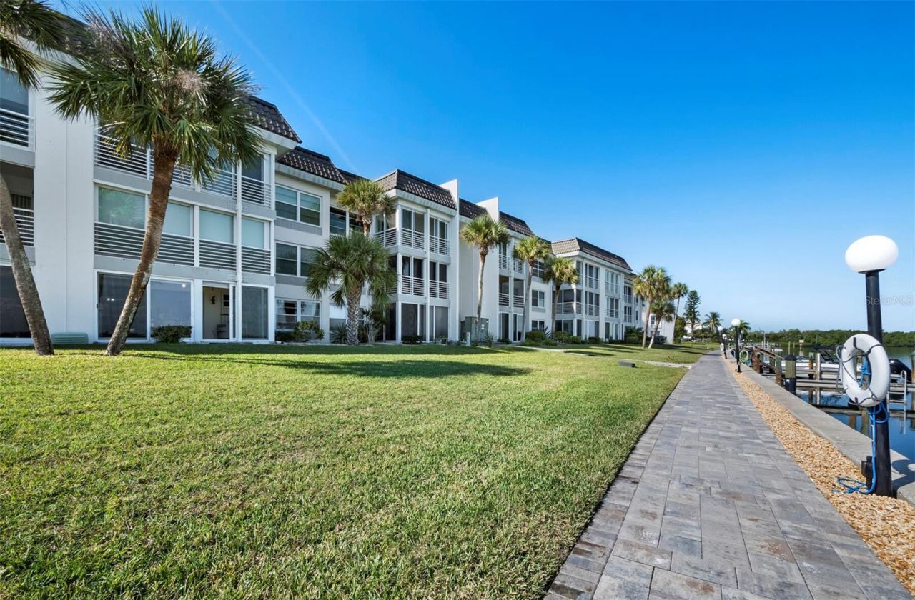 4430 Exeter Drive, Unit 106, Longboat Key, FL 34228 Photo