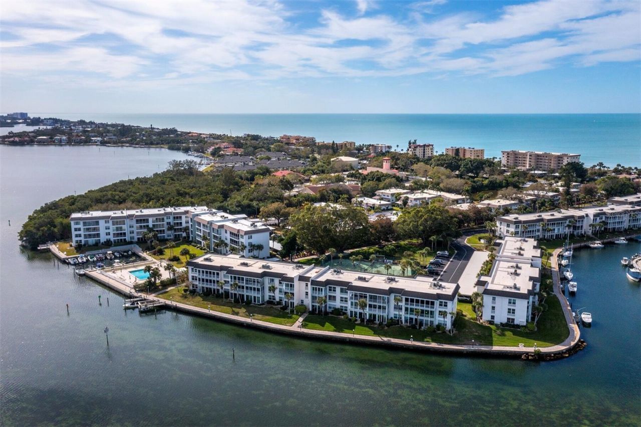 4430 Exeter Drive, Unit 106, Longboat Key, FL 34228 Photo