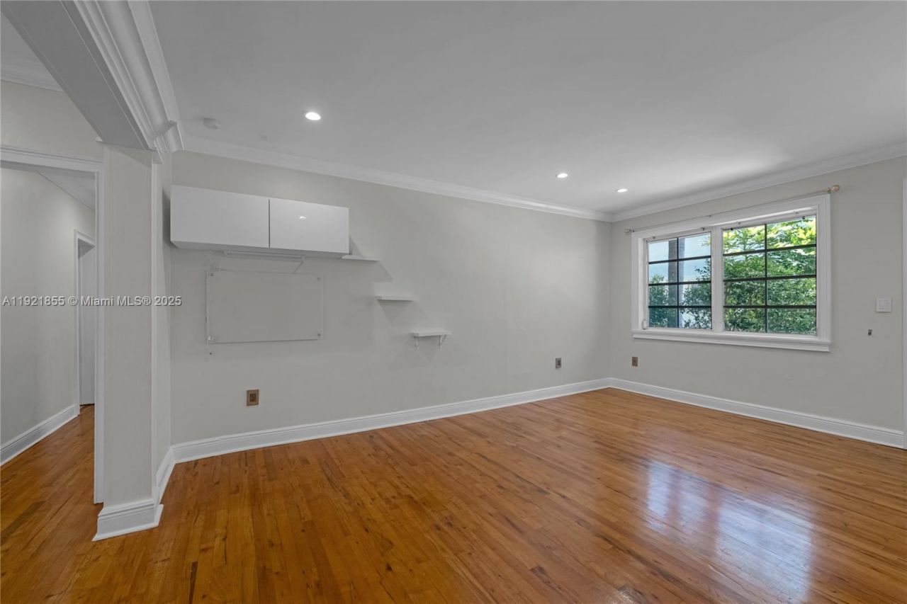 1605 Lenox Ave, Unit 1605-5, Miami Beach, FL 33139 Photo