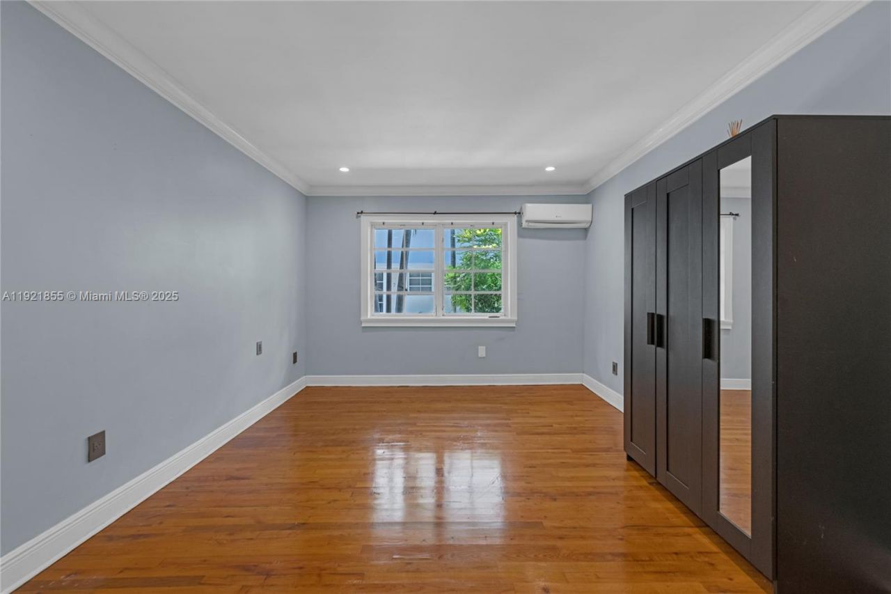 1605 Lenox Ave, Unit 1605-5, Miami Beach, FL 33139 Photo