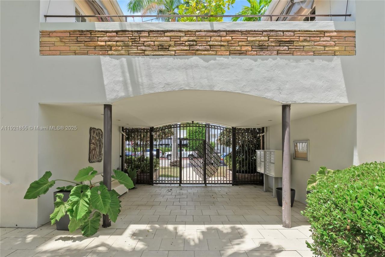 1605 Lenox Ave, Unit 1605-5, Miami Beach, FL 33139 Photo