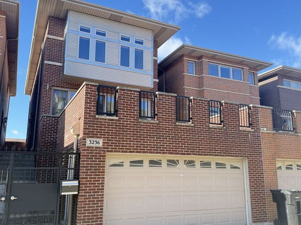 3236 S Stewart Avenue, Chicago, IL 60616