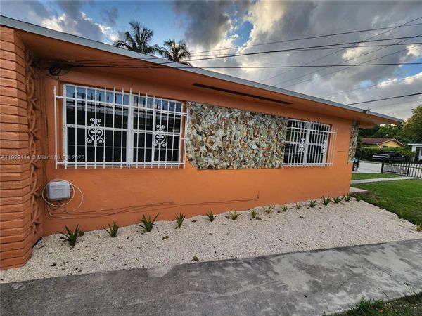 1340 NE 146th St, Unit A, Miami, FL 33161