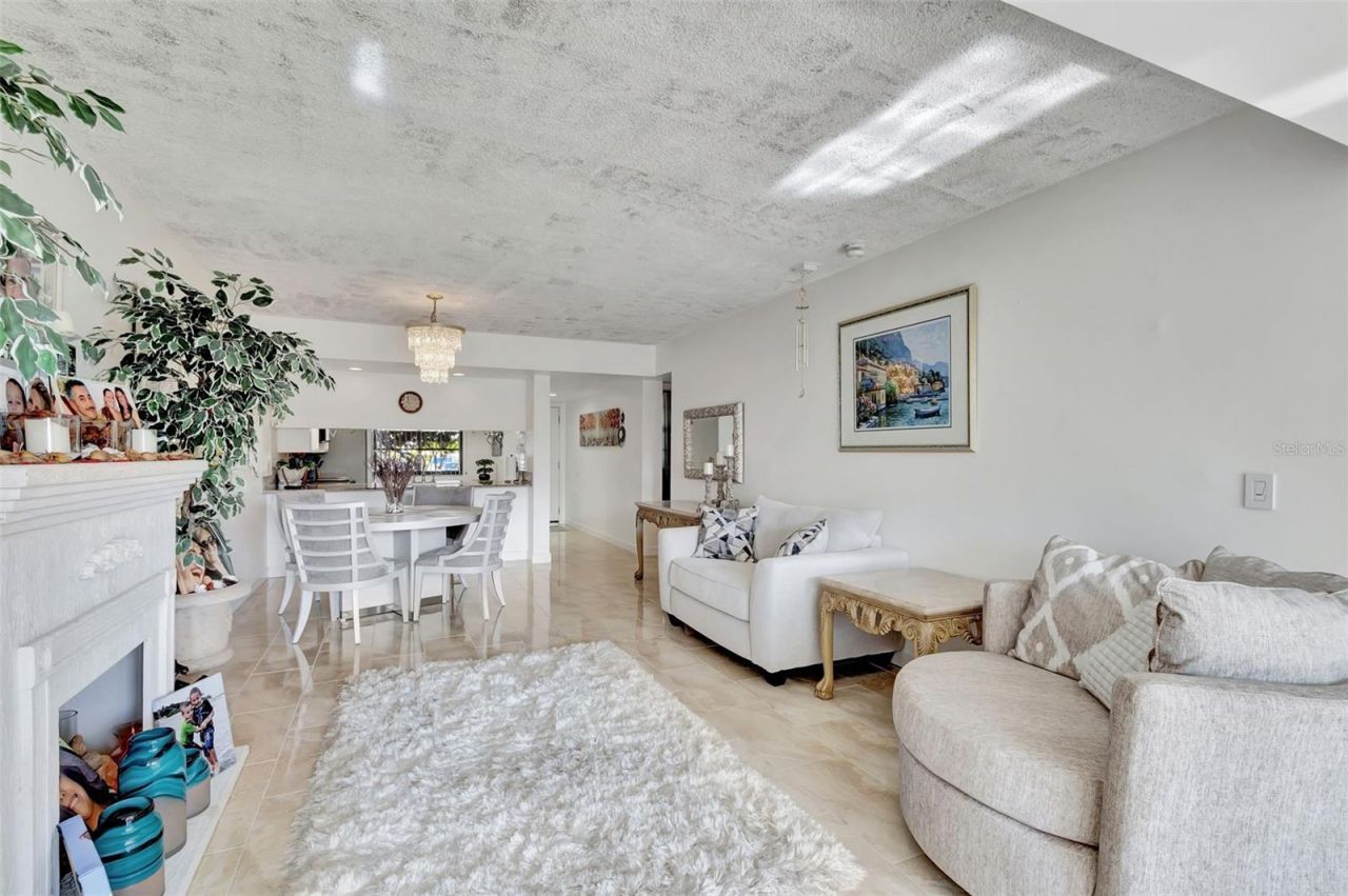 3630 Whitehall Drive, Unit 105, West Palm Beach, FL 33401 Photo