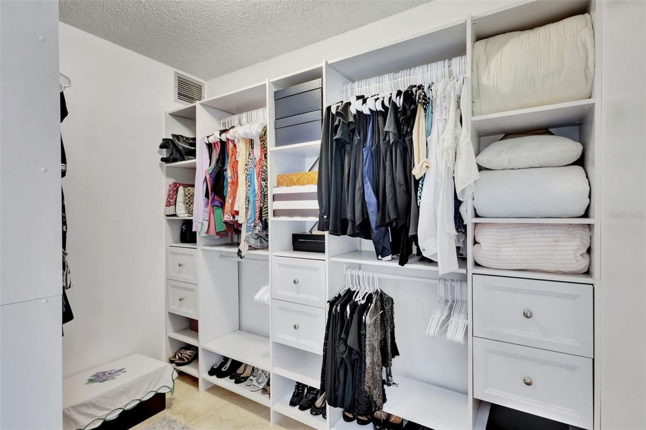 3630 Whitehall Drive, Unit 105, West Palm Beach, FL 33401 Photo