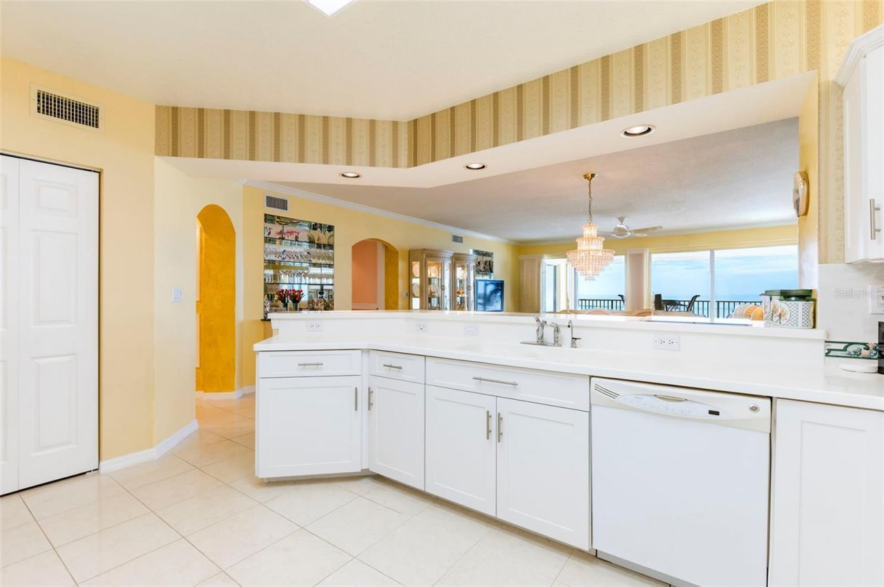 16750 Gulf Boulevard, Unit 414, North Redington Beach, FL 33708 Photo