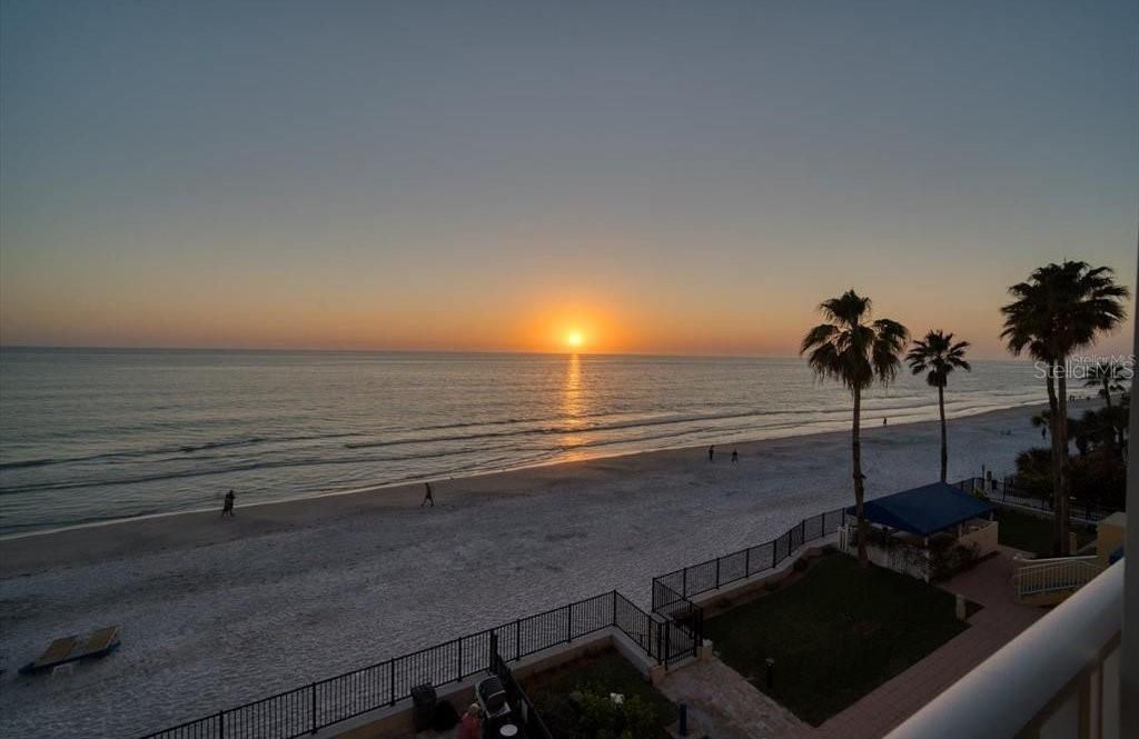 16750 Gulf Boulevard, Unit 414, North Redington Beach, FL 33708 Photo