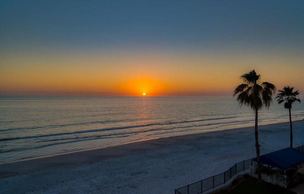 16750 Gulf Boulevard, Unit 414, North Redington Beach, FL 33708 Photo