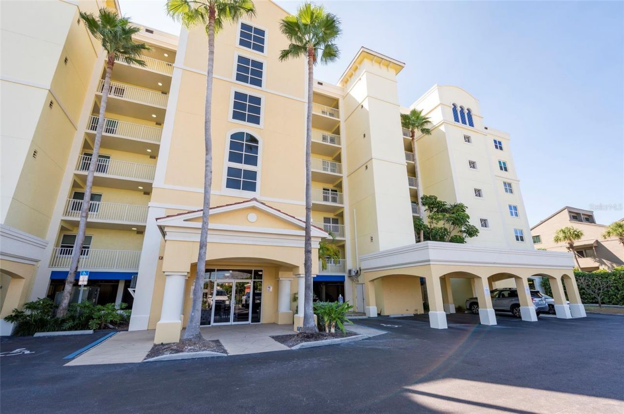 16750 Gulf Boulevard, Unit 414, North Redington Beach, FL 33708 Photo