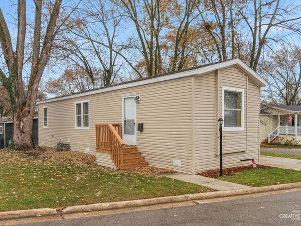 1101 Richard Road, Elgin, IL 60123