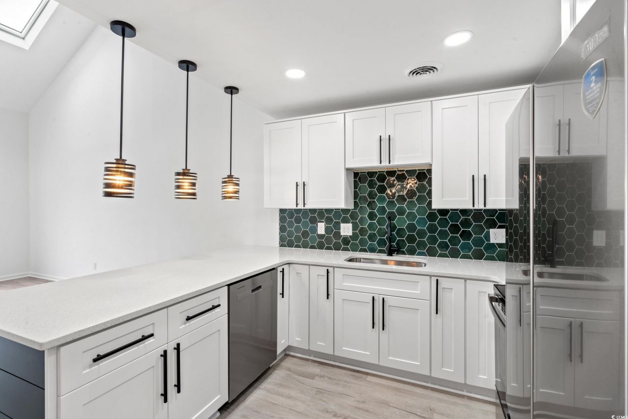 1890 Colony Dr. Photo 10