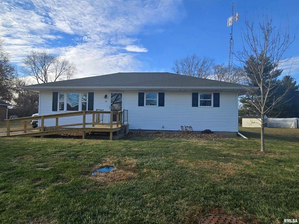 14 Hiel Drive, Bushnell, IL 61422